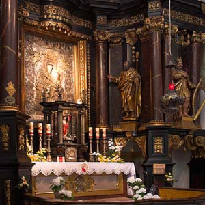 Swieta Lipka. Oltarz w Bazylice.